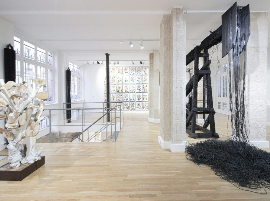 75003-340-125-Archives