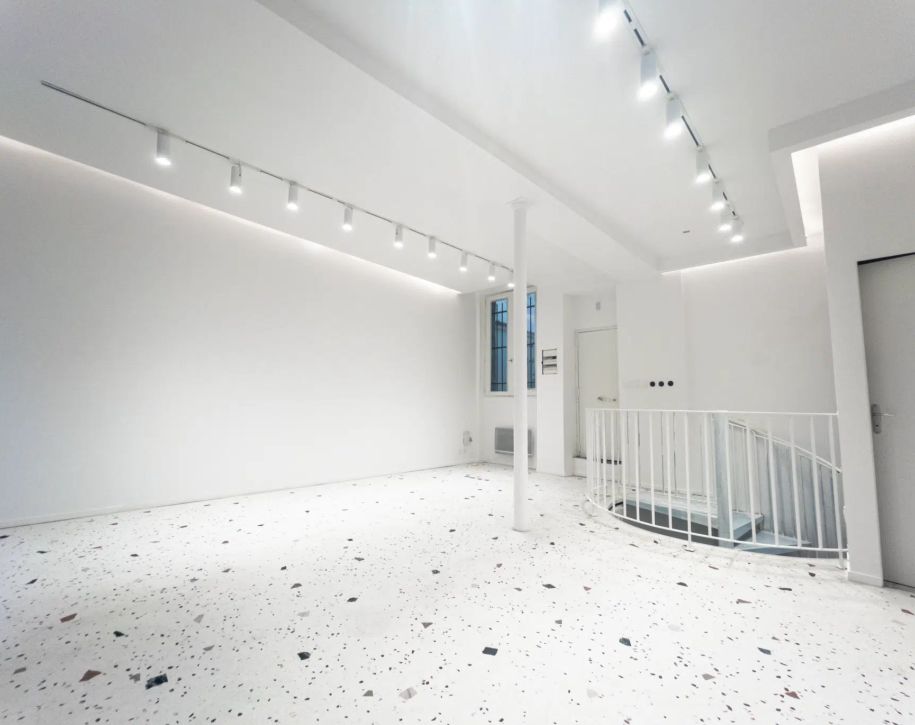 75003-57-295-Archives