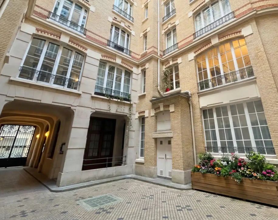 75003-300-1798-Sainte-Avoye