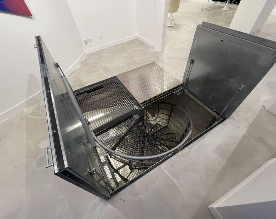 75002-85-241-Vivienne