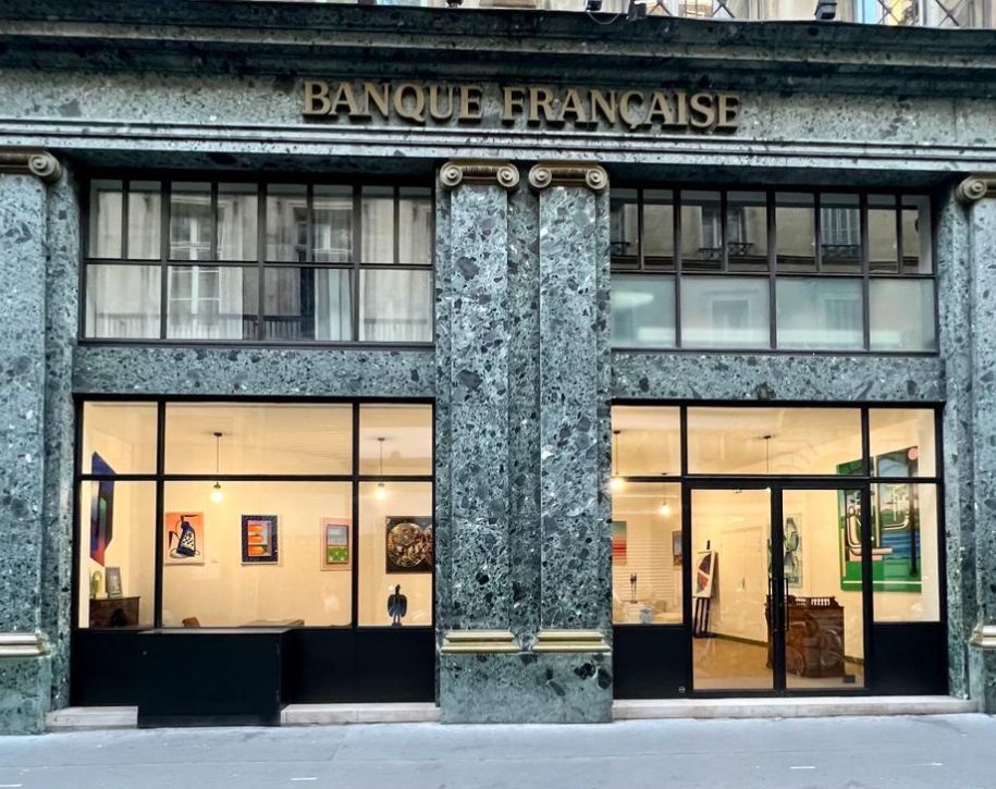 75002-85-241-Vivienne