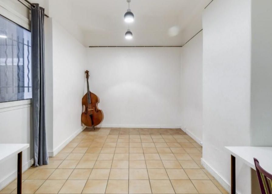 75003-140-311-Sainte-Avoye