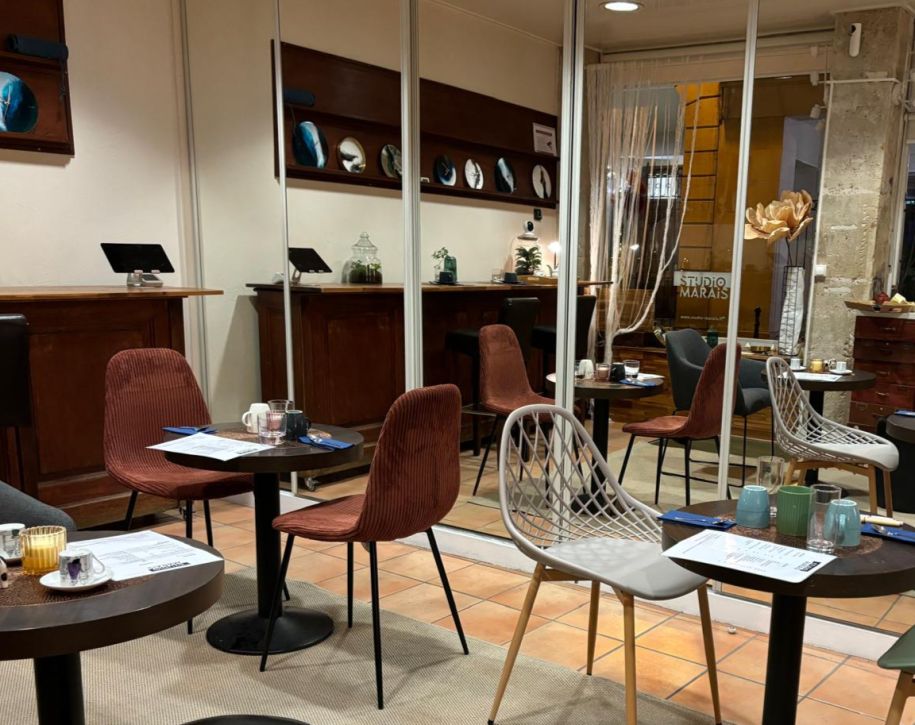 75003-140-311-Sainte-Avoye