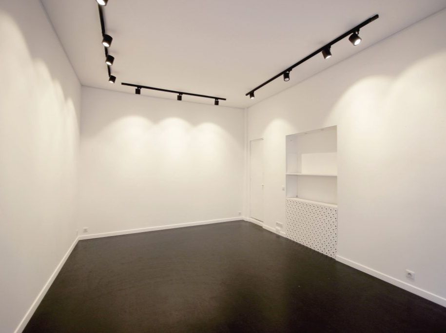 75003-30-128-Archives