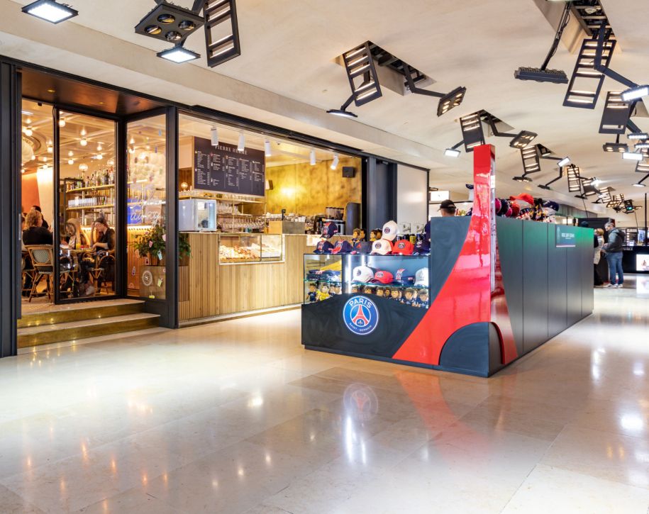 75008-23-1561-Champs-Élysées