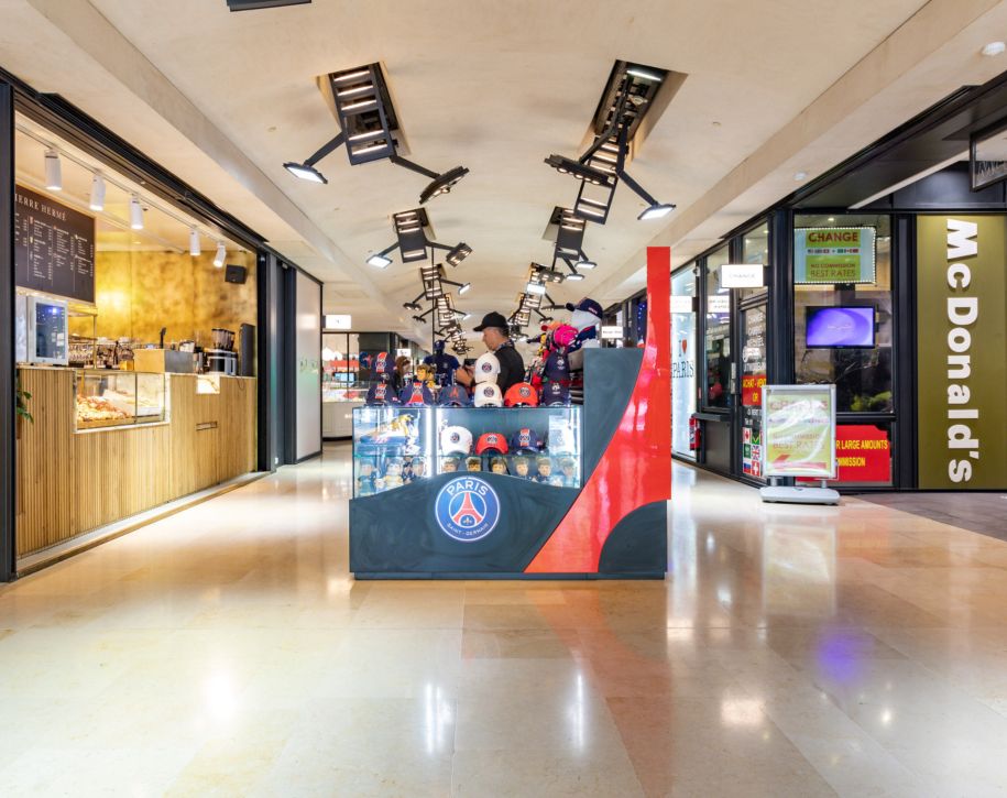 75008-23-1561-Champs-Élysées