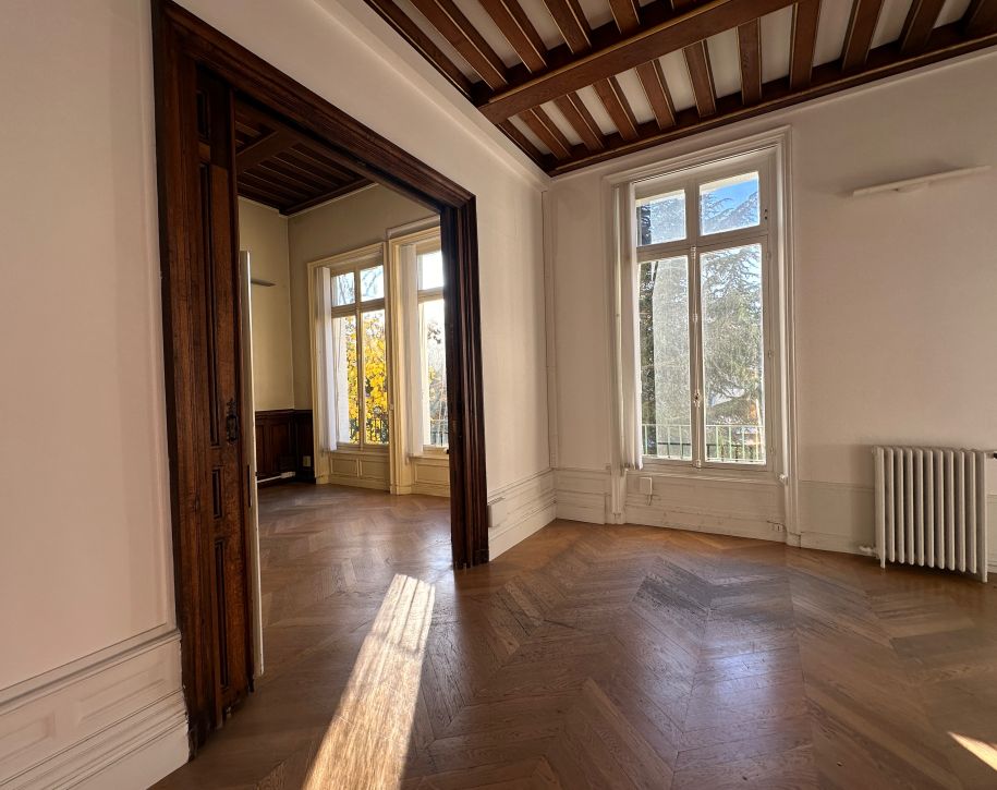 75009-1475-284-Saint-Georges