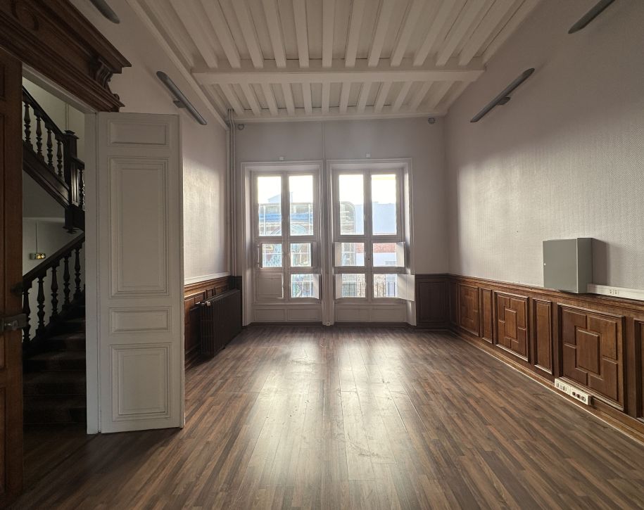 75009-1475-284-Saint-Georges