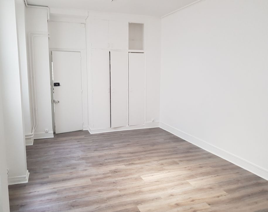 75011-85-393-Folie-Méricourt