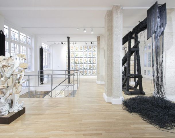 75003-340-125-Archives