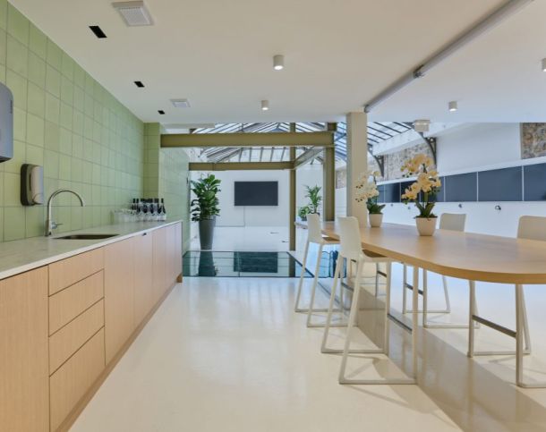 75003-290-306-Archives