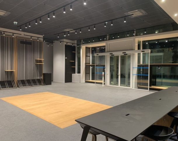 75002-187-1751-Vivienne