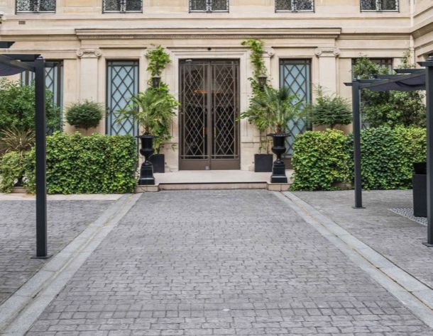 75009-1700-321-Saint-Georges