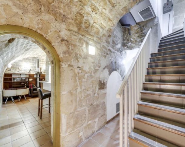 75003-140-311-Sainte-Avoye