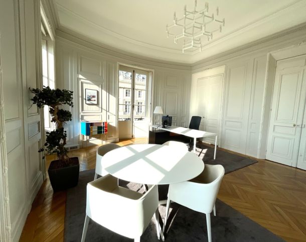 33000-1650-1725-Bordeaux