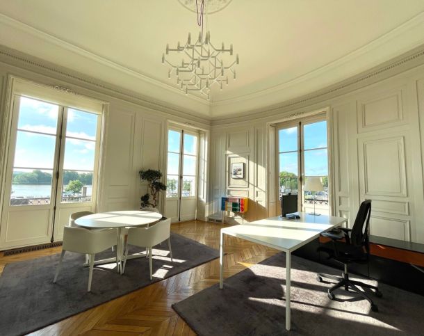 33000-1650-1725-Bordeaux