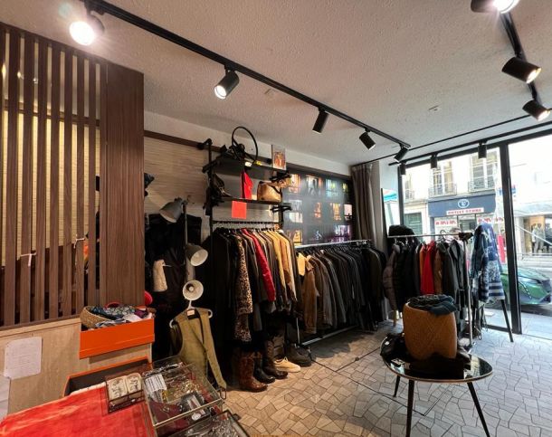 75003-27-493-Archives