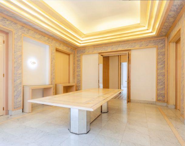 75008-340-330-Champs-Élysées