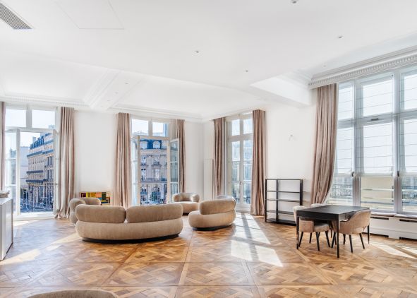 75001-210-101-Palais-Royal