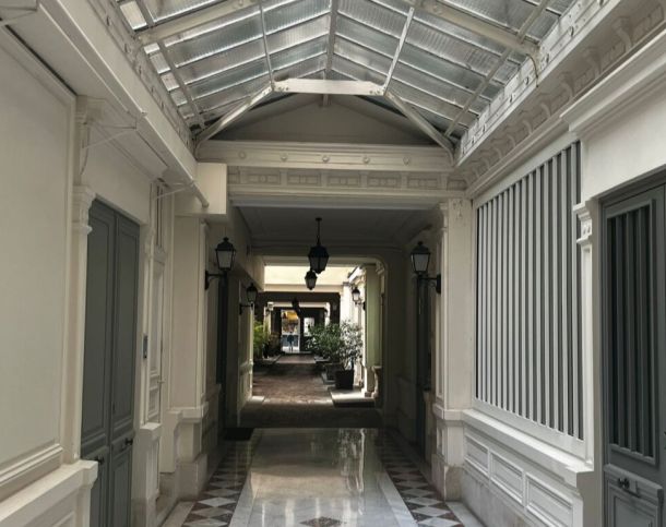 75009-134-389-Faubourg-Montmartre