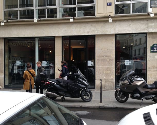 75001-240-154-Halles