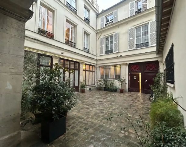 75003-210-1816-Archives