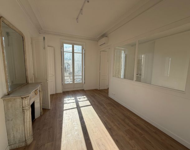 75003-250-1818-Arts-et-Métiers