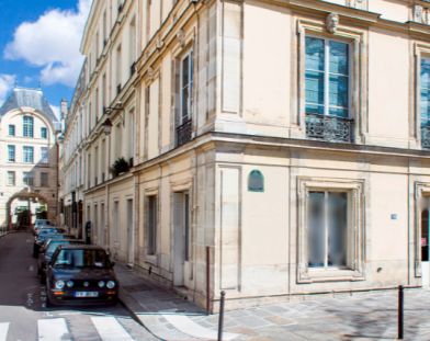 75004-100-459-Notre-Dame