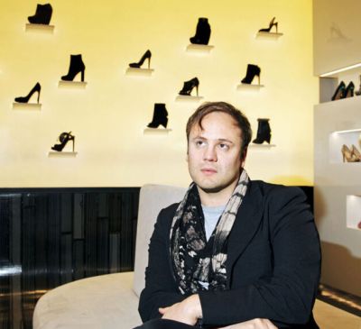 NICHOLAS KIRKWOOD POP UP STORE