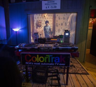 STRANGER THINGS POP UP BAR