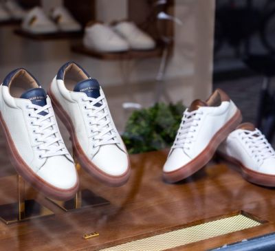 POP UP ASCOT AND CHARLIE